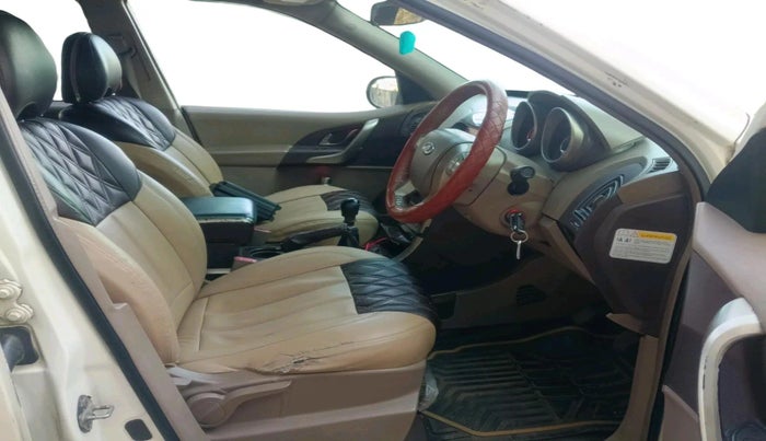 2012 Mahindra XUV500 W8, Diesel, Manual, 1,39,363 km, interior
