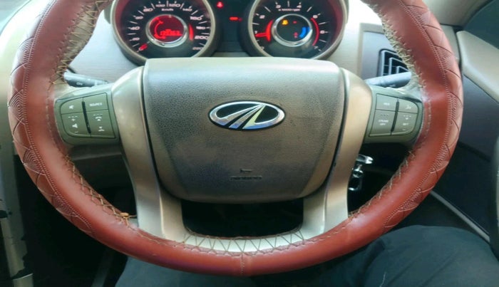 2012 Mahindra XUV500 W8, Diesel, Manual, 1,39,363 km, interior