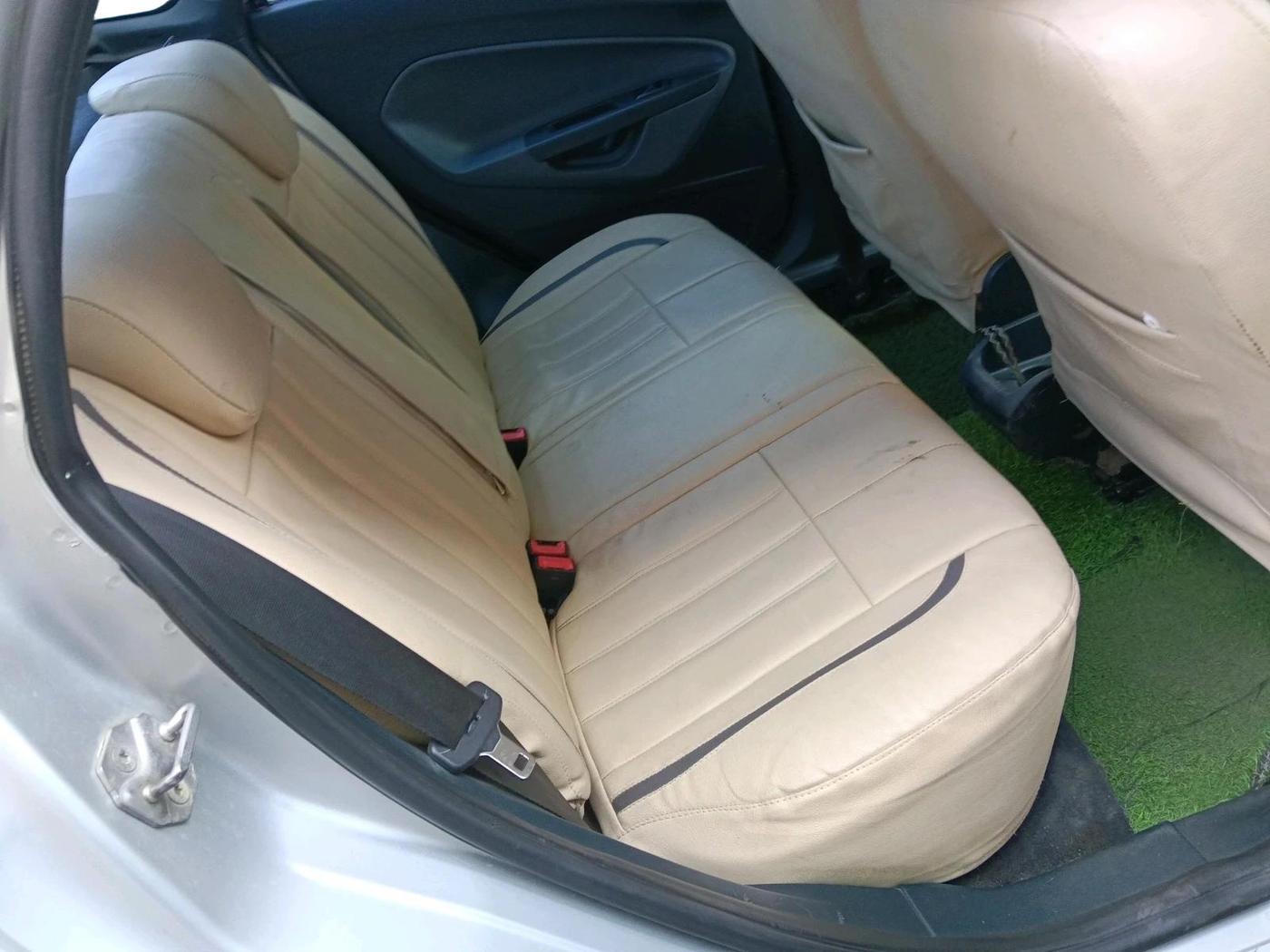 2013 Ford Fiesta TITANIUM+ DIESEL, Diesel, Manual, 1,56,609 km, interior