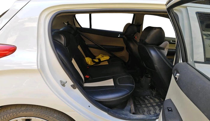 2014 Hyundai i20 MAGNA (O) 1.2, Petrol, Manual, 1,34,258 km, interior