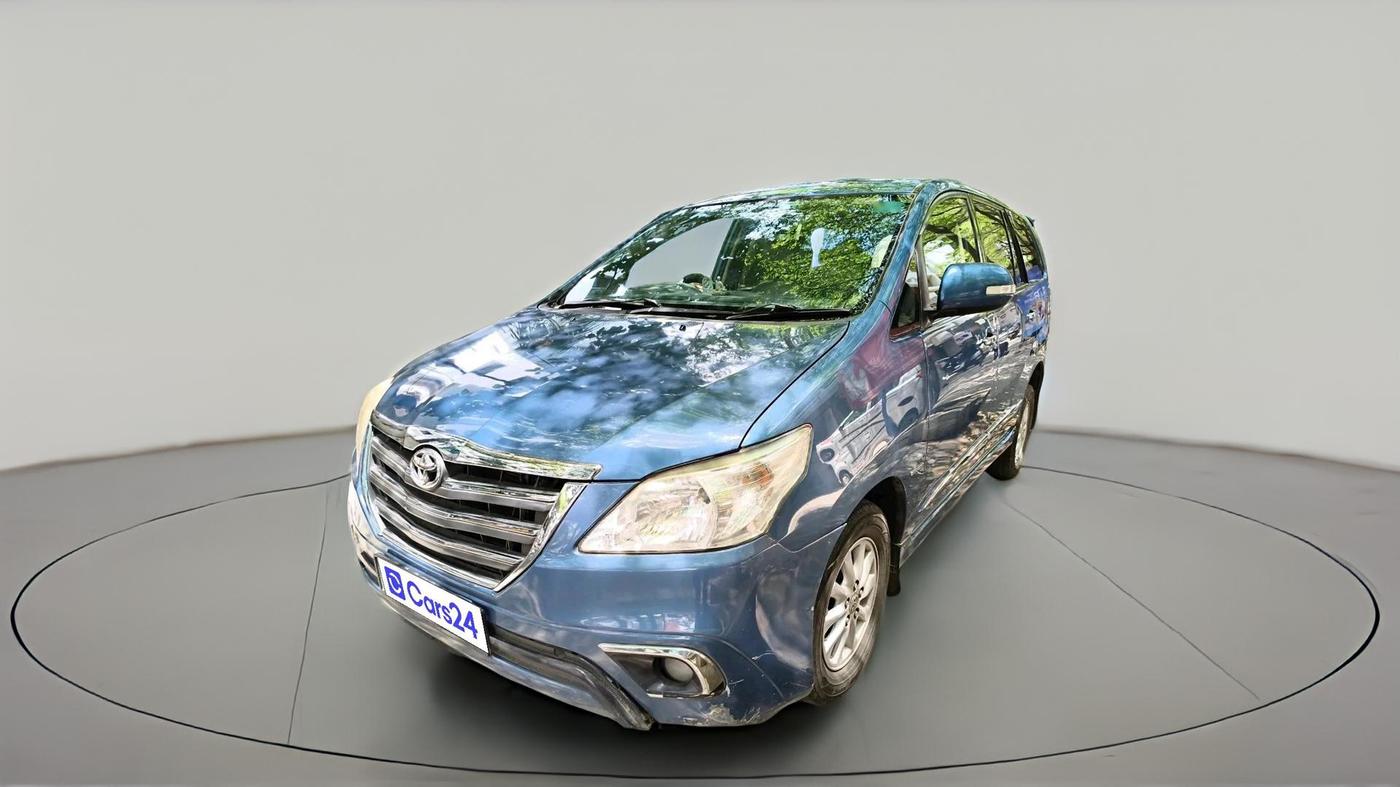 2014 Toyota Innova 2.5 VX 7 STR, Diesel, Manual, 2,14,144 km, exterior