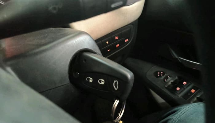 2016 Fiat Grand Punto ABARTH 1.4, CNG, Manual, 1,30,117 km, interior