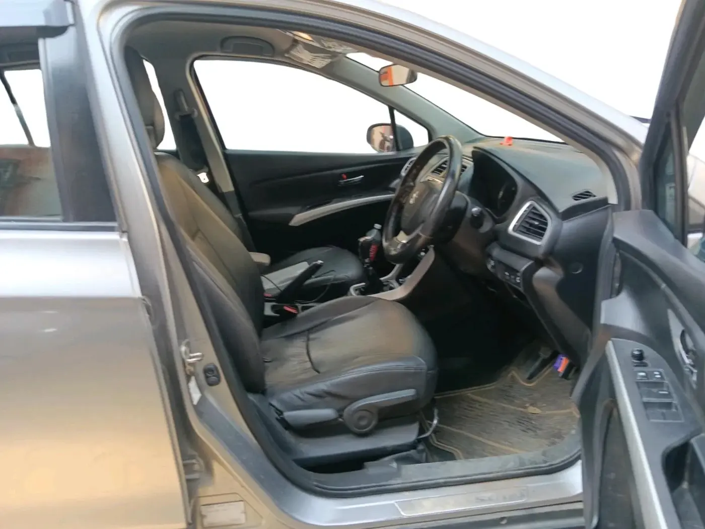 2016 Maruti S Cross ZETA 1.3, Diesel, Manual, 90,282 km, interior