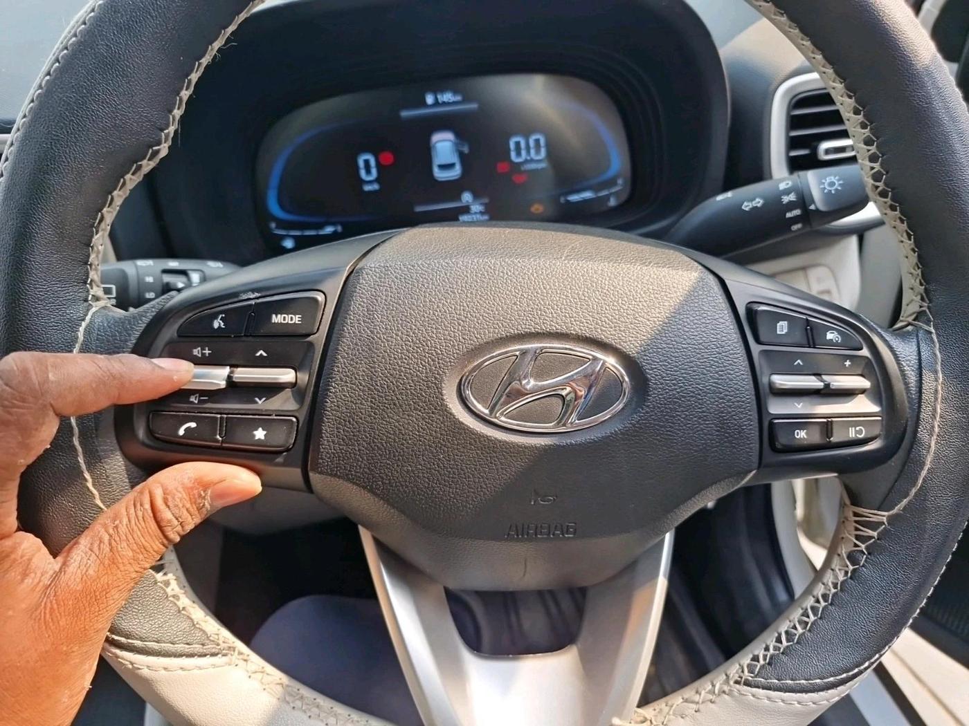 2025 Hyundai VENUE S (O) 1.0 Turbo MT, Petrol, Manual, 19,231 km, interior