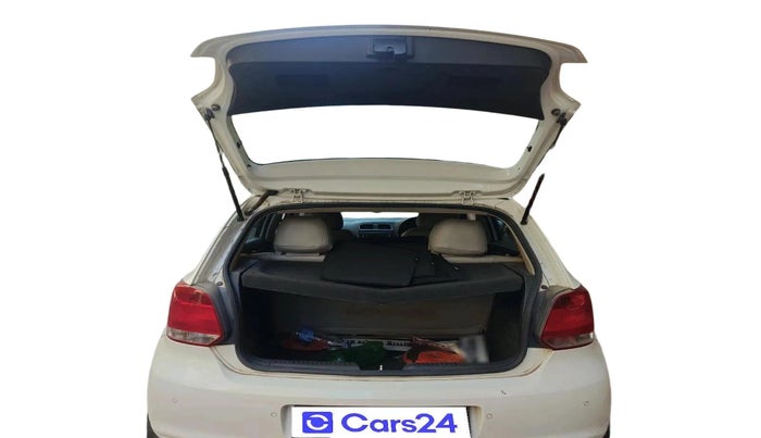 2013 Volkswagen Polo HIGHLINE1.2L, Petrol, Manual, 68,278 km, exterior