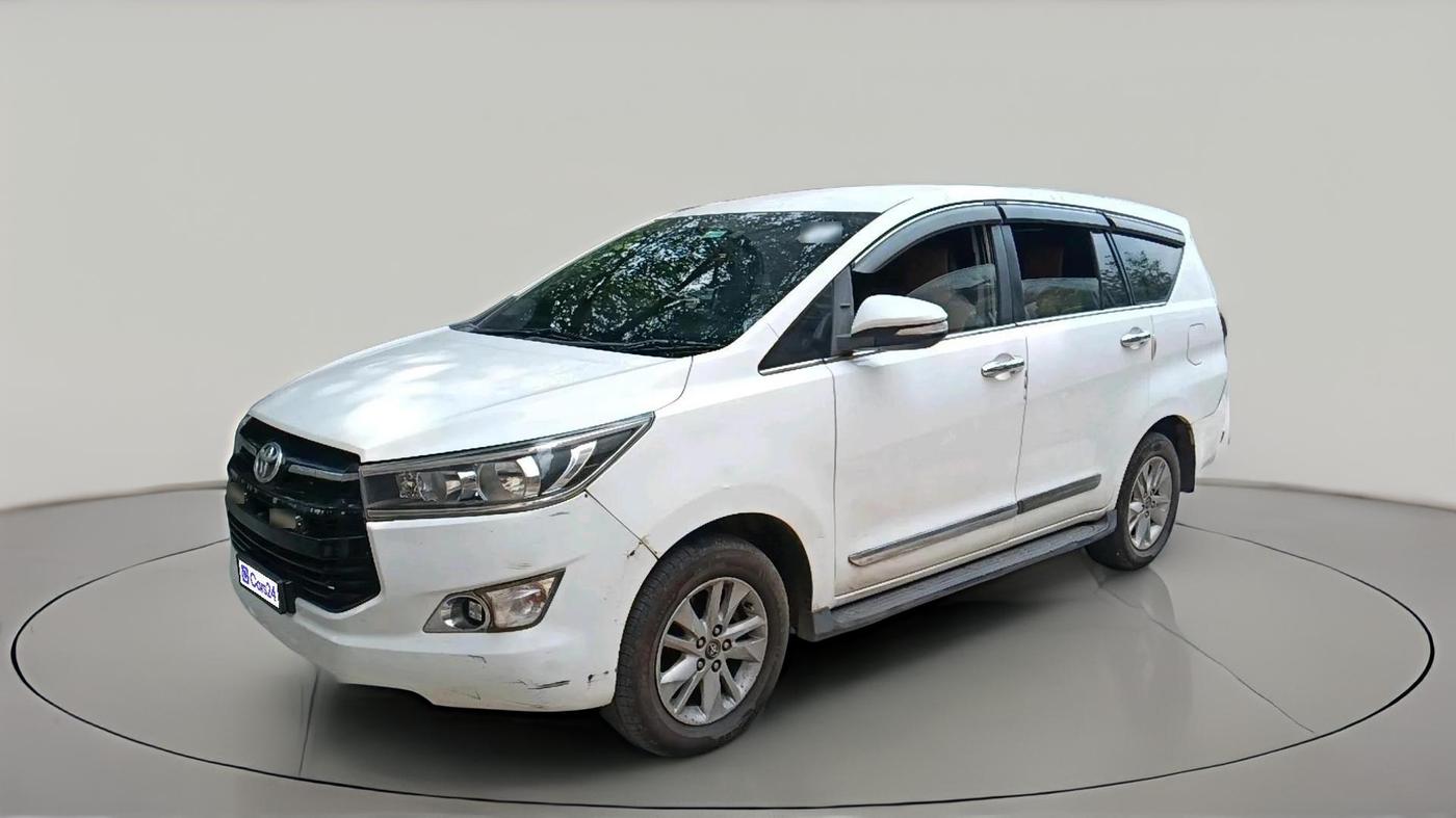 2017 Toyota Innova Crysta 2.4 G 7 STR, Diesel, Manual, 3,00,300 km, exterior