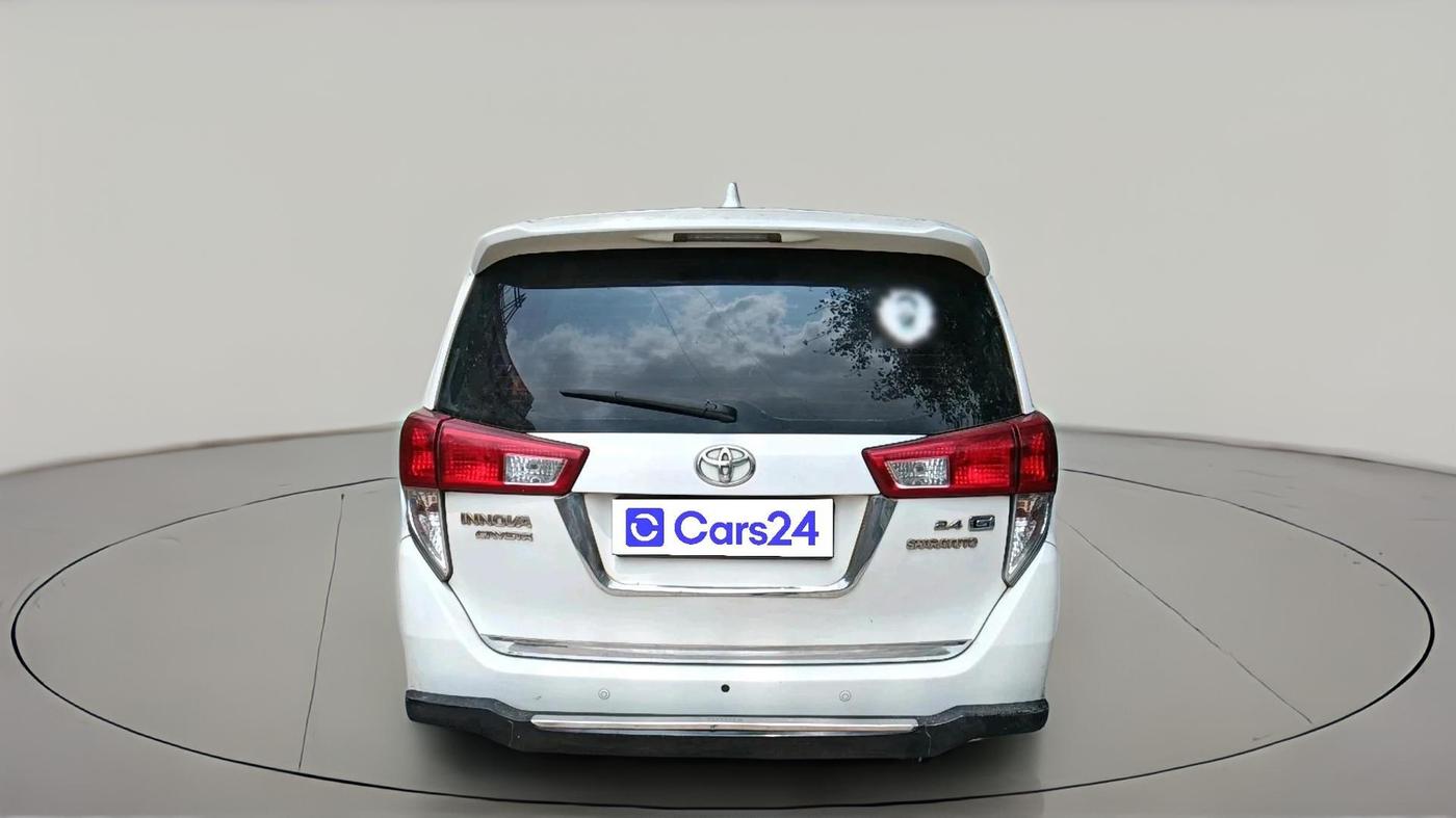 2017 Toyota Innova Crysta 2.4 G 7 STR, Diesel, Manual, 3,00,300 km, exterior