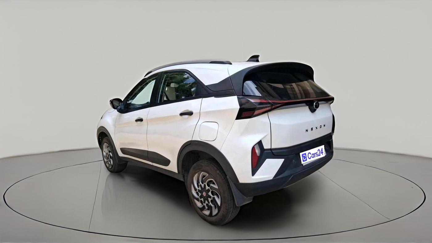 2024 Tata NEXON PURE SUNROOF 1.2 PETROL, Petrol, Manual, 5,061 km, exterior