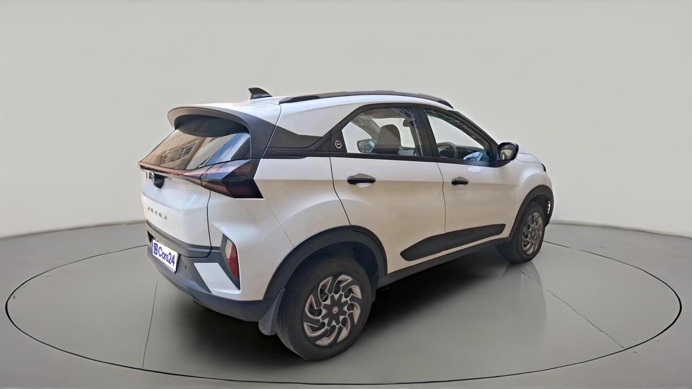 2024 Tata NEXON PURE SUNROOF 1.2 PETROL, Petrol, Manual, 5,061 km, exterior