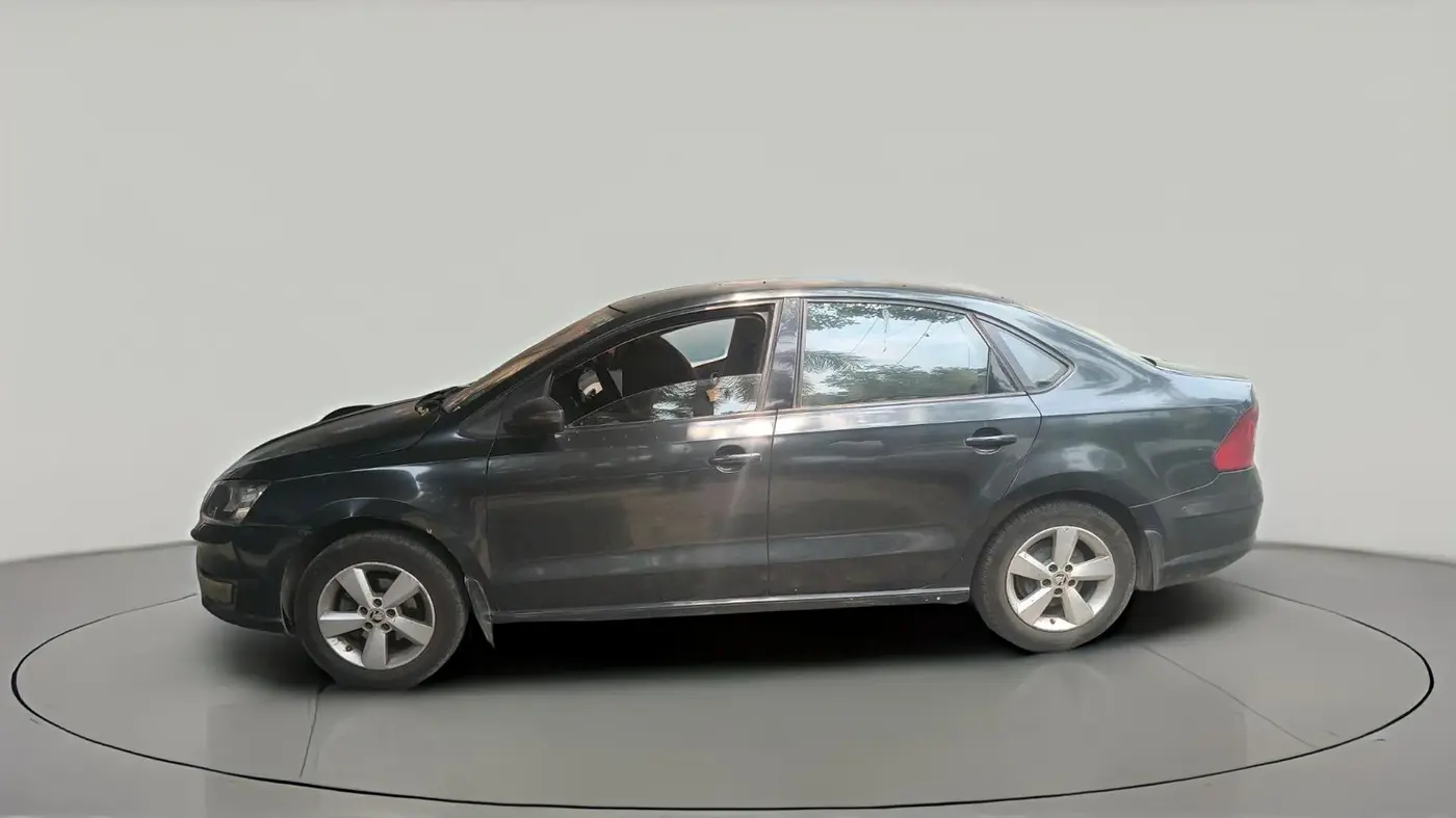 2016 Skoda Rapid AMBITION 1.5 TDI, Diesel, Manual, 2,45,590 km, exterior
