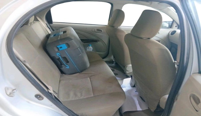 2015 Toyota Etios Liva GD, Diesel, Manual, 1,30,065 km, interior