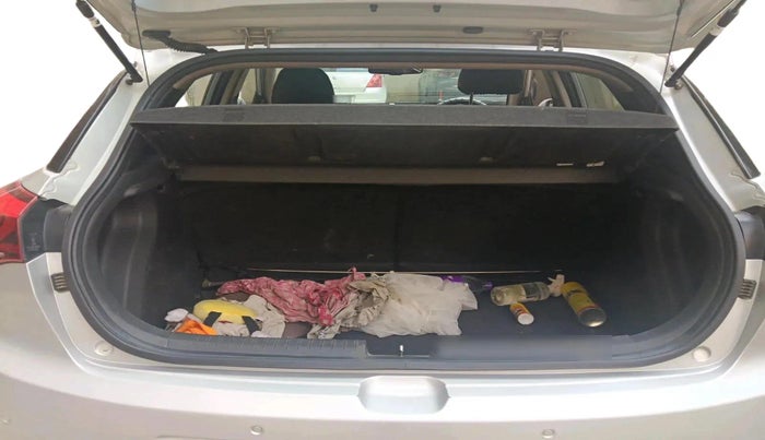 2016 Hyundai Elite i20 SPORTZ 1.2, Petrol, Manual, 18,537 km, exterior