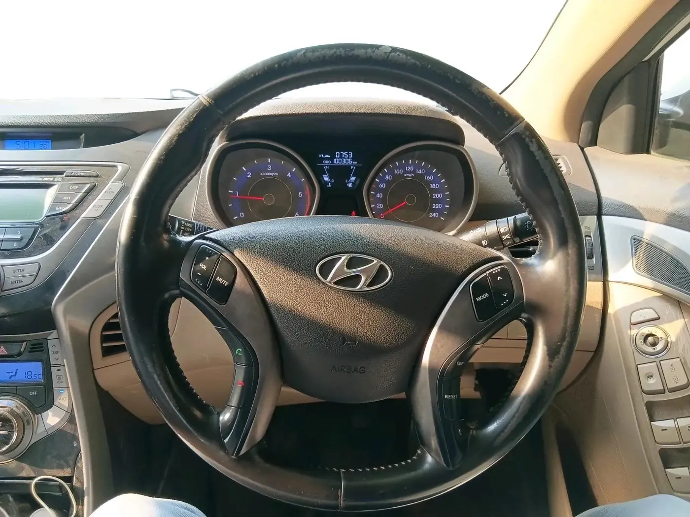2012 Hyundai New Elantra 1.6 S MT DIESEL, Diesel, Manual, 1,00,306 km, interior