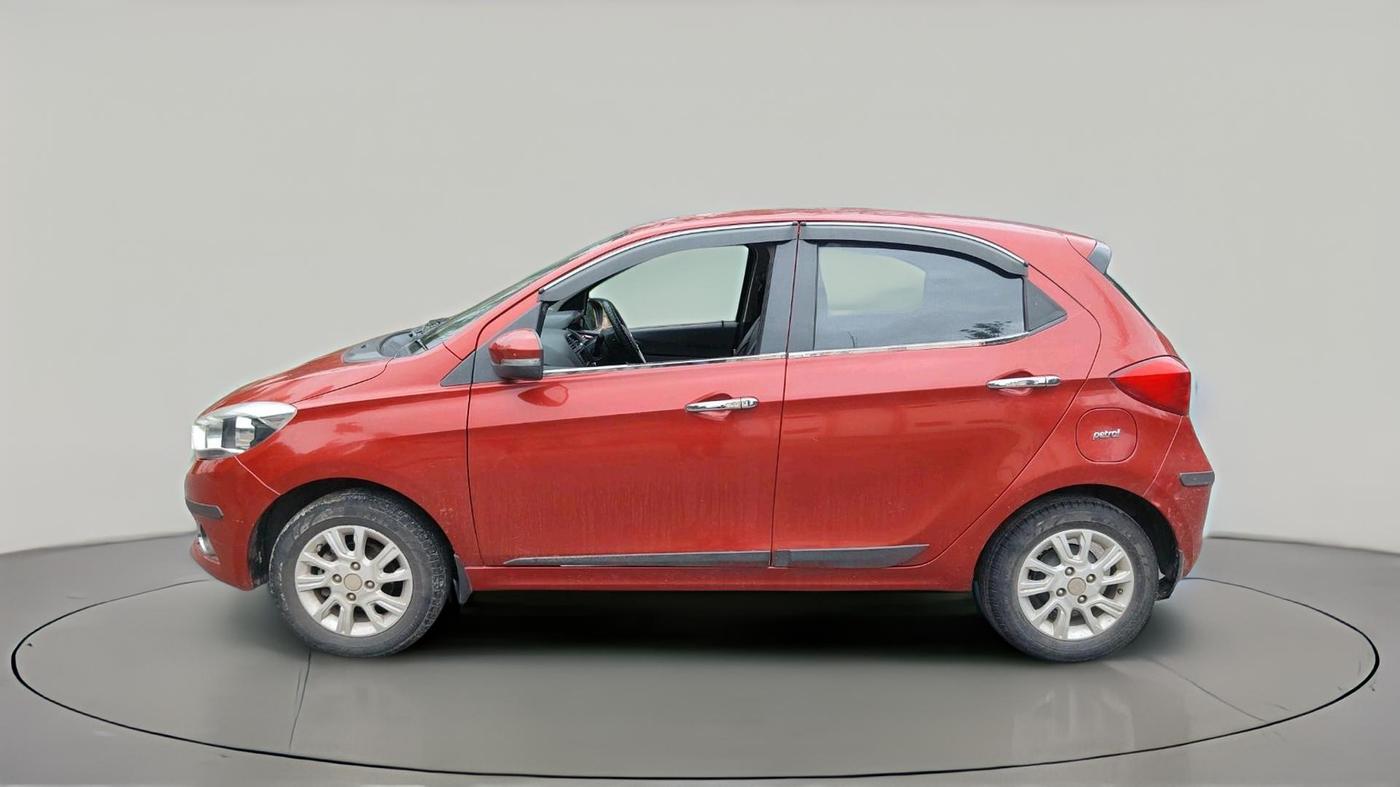 2017 Tata Tiago XZ PETROL, Petrol, Manual, 47,137 km, exterior