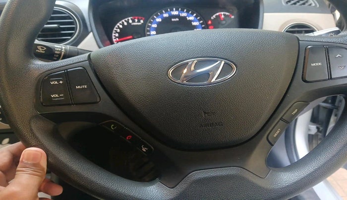 2017 Hyundai Xcent SX 1.2, Petrol, Manual, 77,710 km, interior