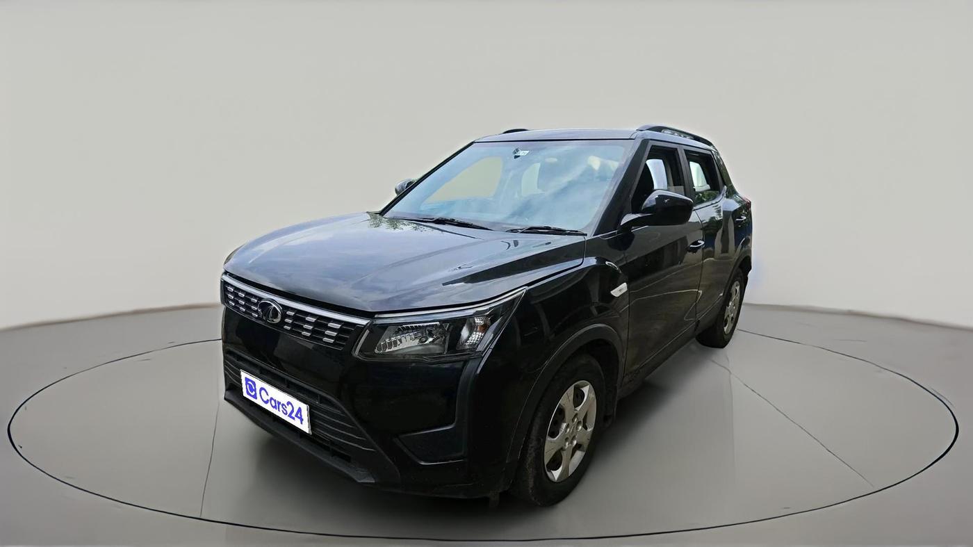 2020 Mahindra XUV300 W6 1.2 PETROL, Petrol, Manual, 64,211 km, exterior