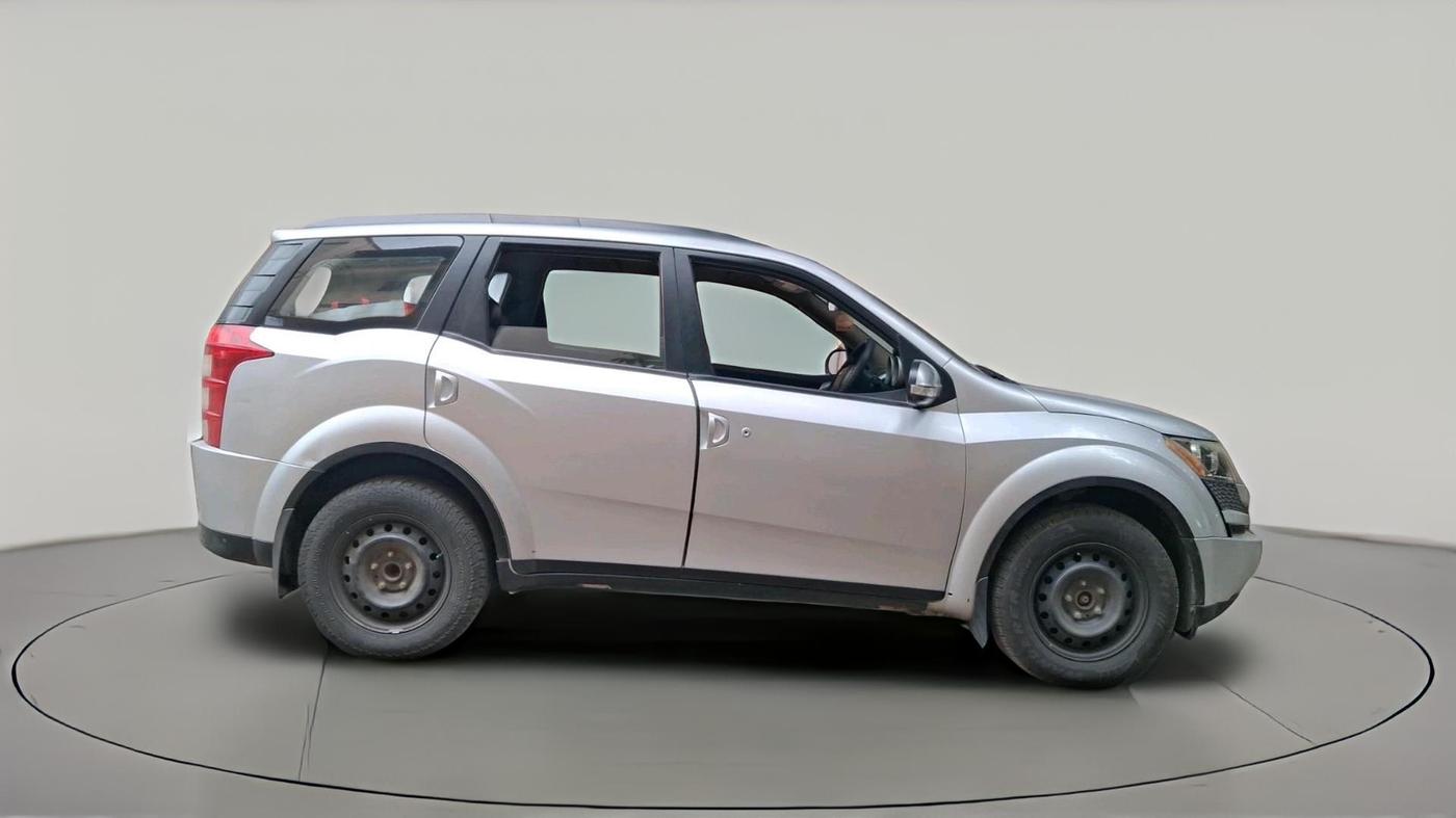 2015 Mahindra XUV500 W6, Diesel, Manual, 1,75,511 km, exterior