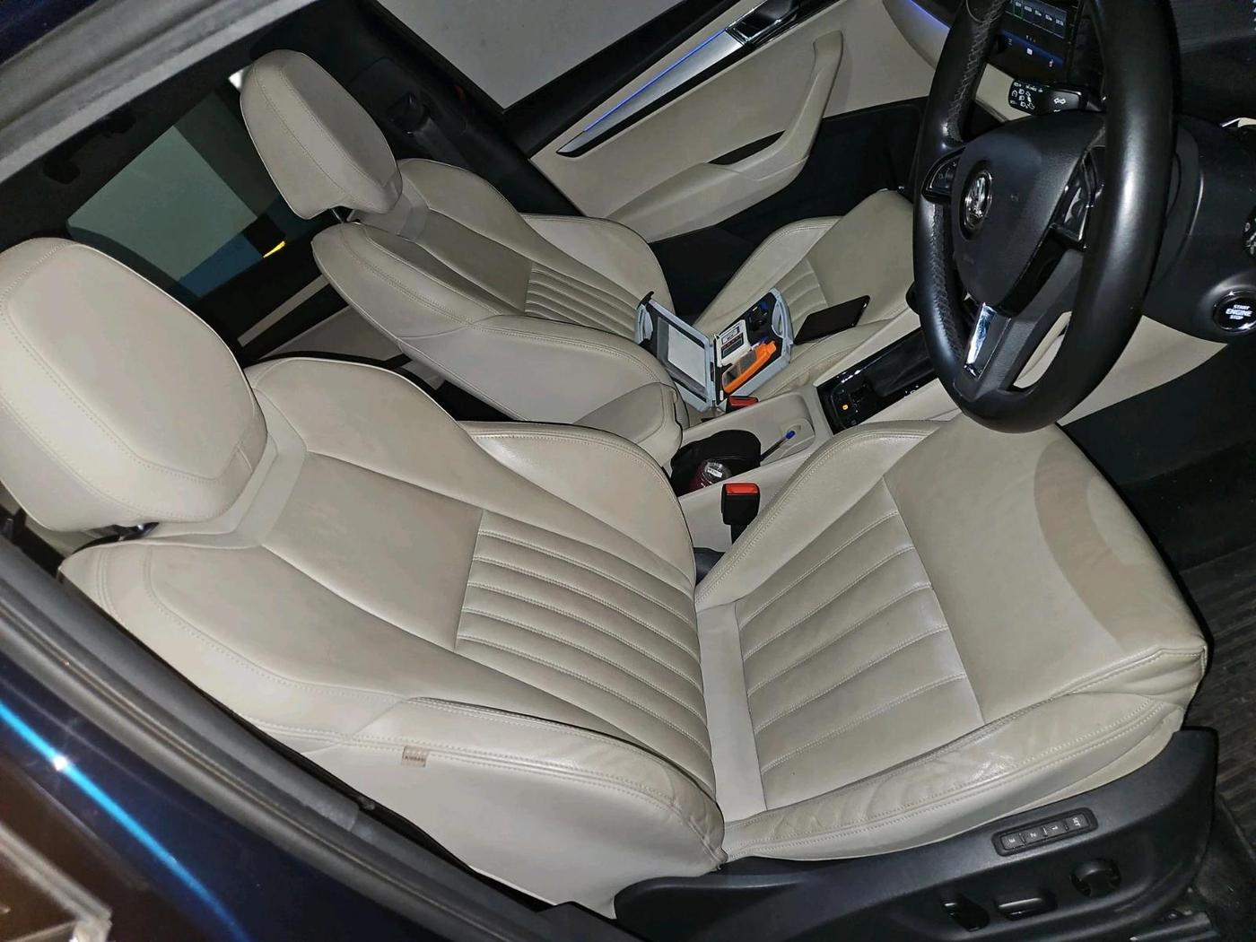 2020 Skoda Karoq STYLE 1.5 TSI AT, Petrol, Automatic, 67,542 km, interior