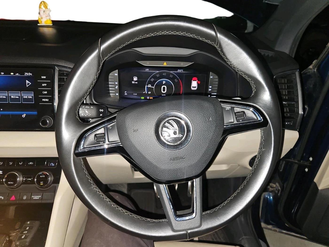 2020 Skoda Karoq STYLE 1.5 TSI AT, Petrol, Automatic, 67,542 km, interior