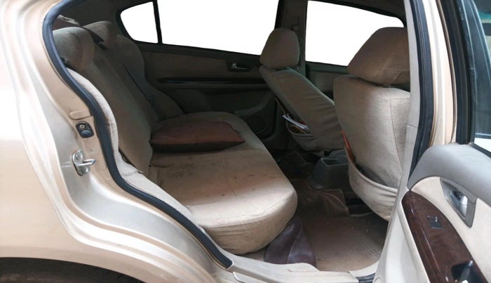 2010 Maruti SX4 ZXI, CNG, Manual, 2,01,305 km, interior