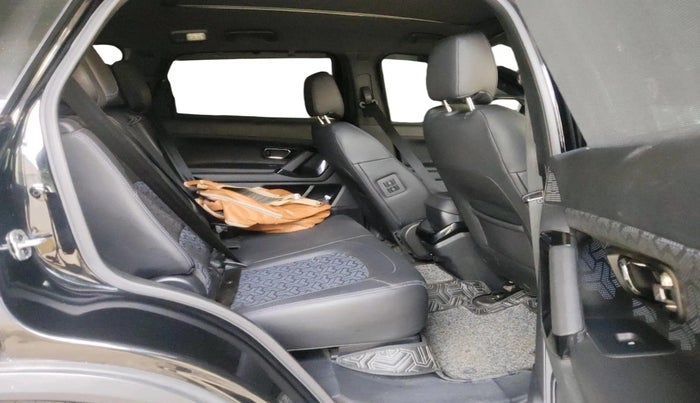 2025 Tata Safari ACCOMPLISHED PLUS DARK EDITION, Diesel, Manual, 26,045 km, interior