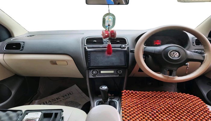 2011 Volkswagen Vento HIGHLINE 1.6 MPI, CNG, Manual, 1,33,967 km, interior