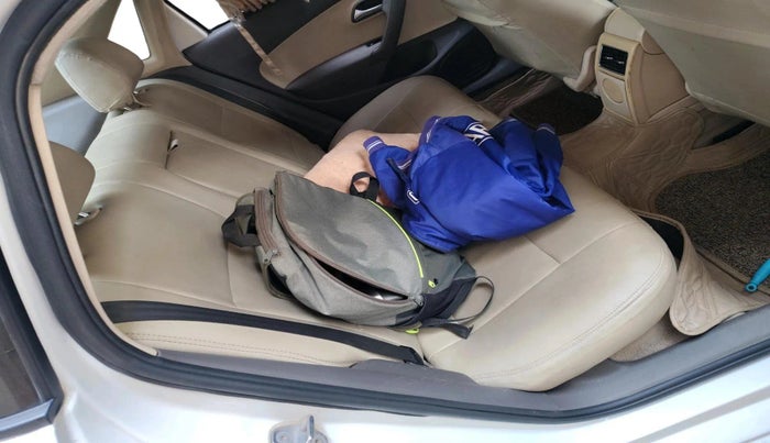 2011 Volkswagen Vento HIGHLINE 1.6 MPI, CNG, Manual, 1,33,967 km, interior