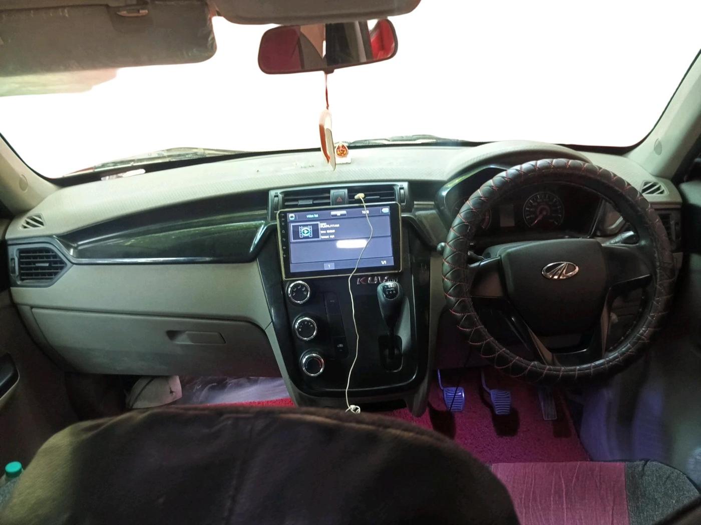 2017 Mahindra Kuv100 K4 6 STR, Petrol, Manual, 75,255 km, interior