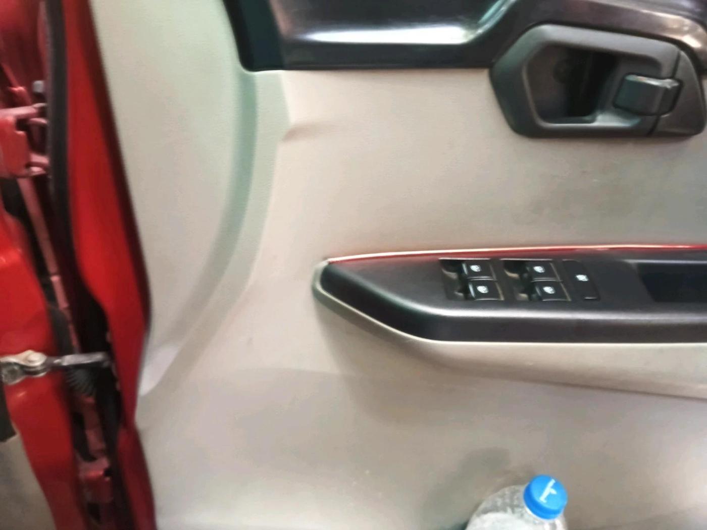 2017 Mahindra Kuv100 K4 6 STR, Petrol, Manual, 75,255 km, interior