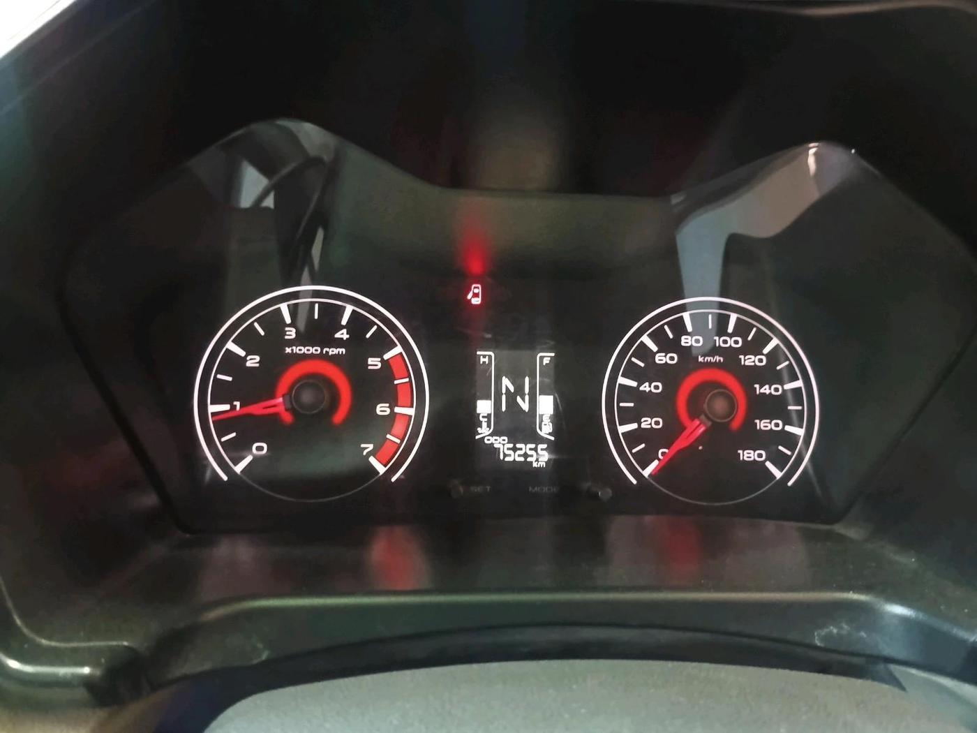 2017 Mahindra Kuv100 K4 6 STR, Petrol, Manual, 75,255 km, interior