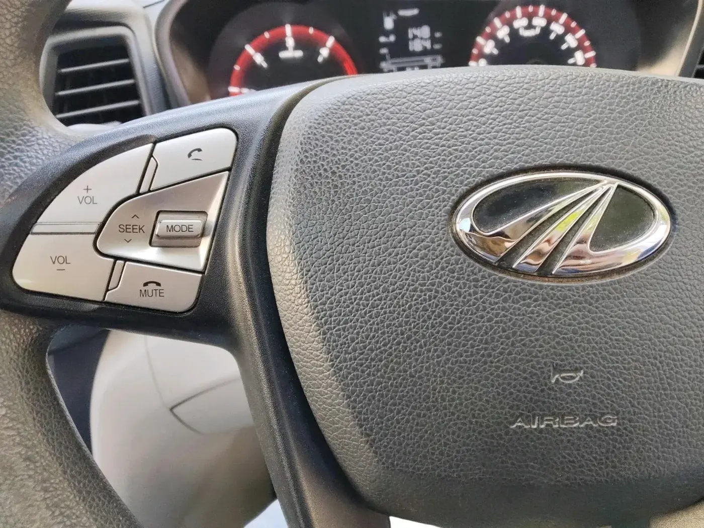 2022 Mahindra XUV300 W6 1.5 Diesel, Diesel, Manual, 60,496 km, interior