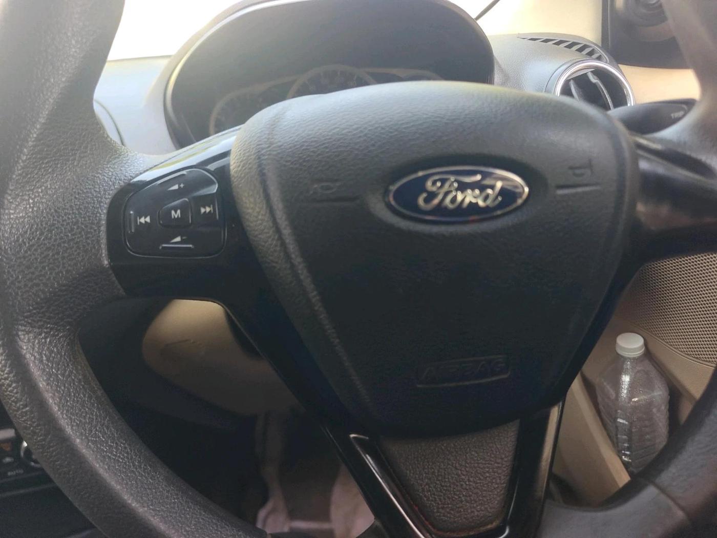 2017 Ford Figo Aspire TITANIUM 1.2 PETROL, Petrol, Manual, 88,029 km, interior