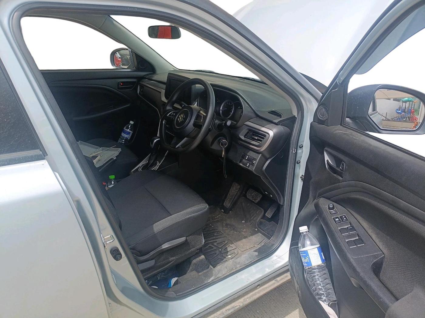 2025 Maruti BREZZA VXI AT SMART HYBRID, Petrol, Automatic, 10,494 km, interior