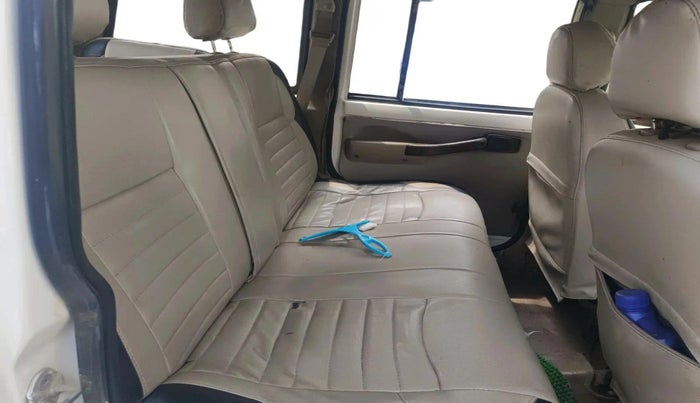 2014 Mahindra Bolero ZLX BS IV, Diesel, Manual, 1,86,919 km, interior