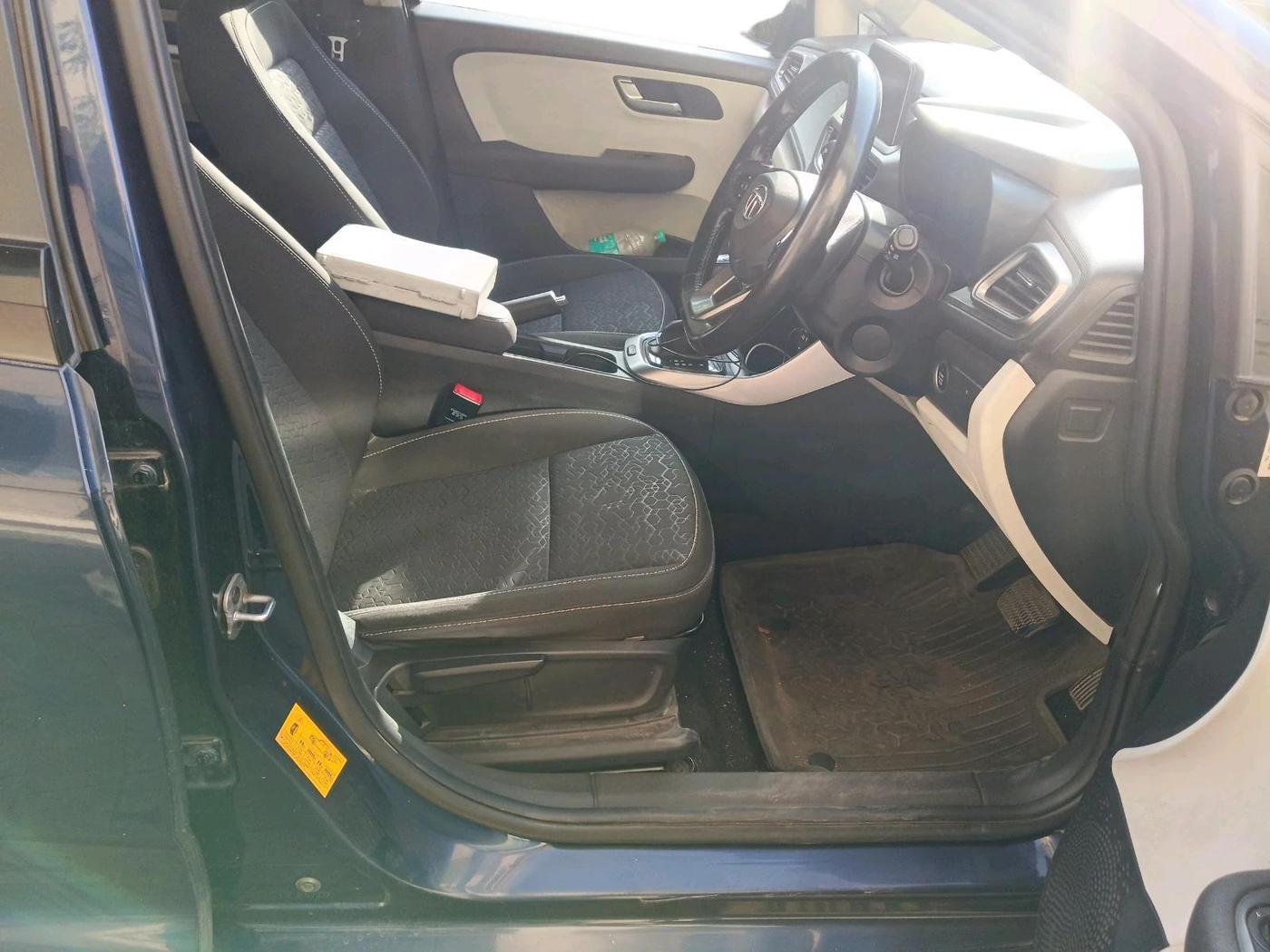 2022 Tata ALTROZ XZA, Petrol, Automatic, 50,218 km, interior