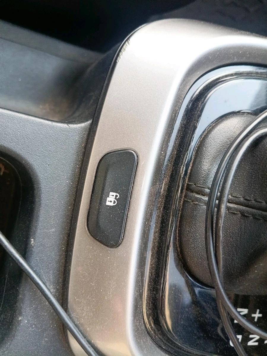2022 Tata ALTROZ XZA, Petrol, Automatic, 50,218 km, interior