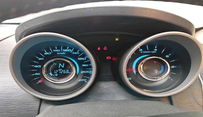 2015 Mahindra XUV500 W8, Diesel, Manual, 1,27,268 km, interior