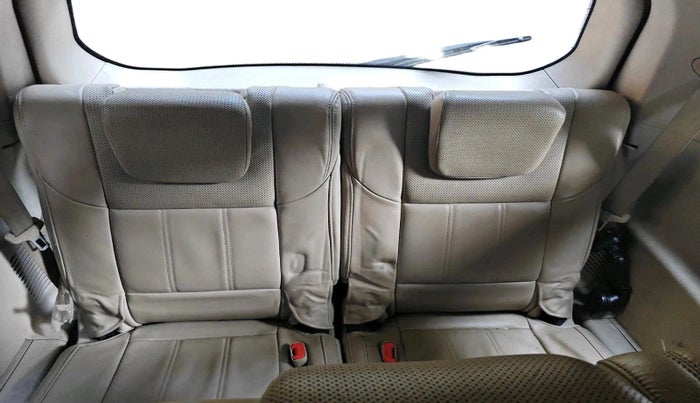 2015 Mahindra XUV500 W8, Diesel, Manual, 1,27,268 km, interior