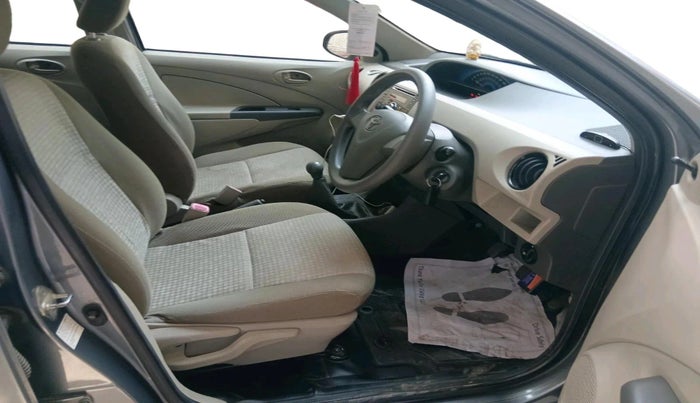 2014 Toyota Etios Liva G, Petrol, Manual, 39,752 km, interior