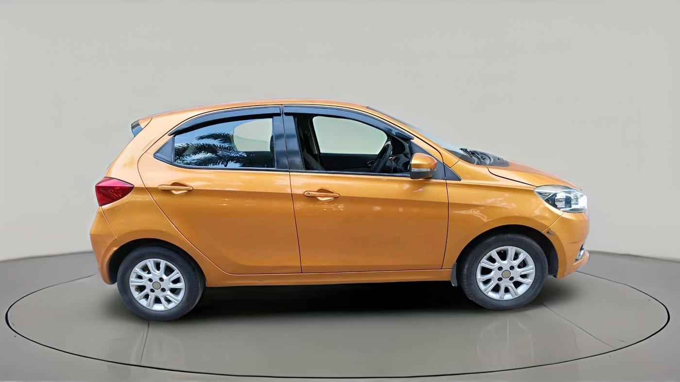 2017 Tata Tiago XZ PETROL, Petrol, Manual, 99,199 km, exterior