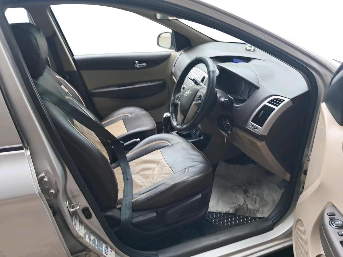 2011 Hyundai i20 ASTA 1.4 CRDI, Diesel, Manual, 1,10,731 km, interior