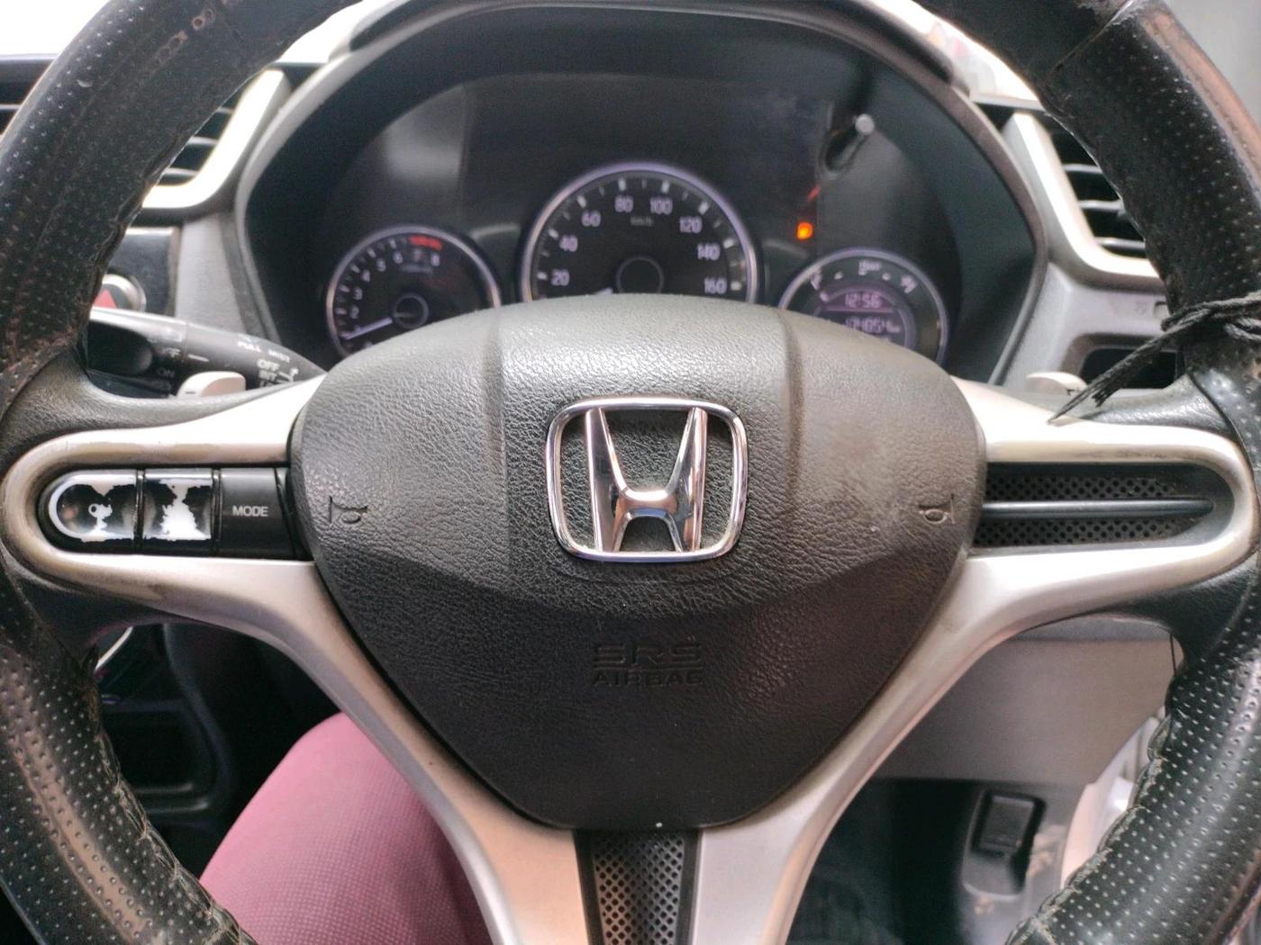 2016 Honda BR-V 1.5L I-VTEC V CVT, Petrol, Automatic, 3,21,876 km, interior
