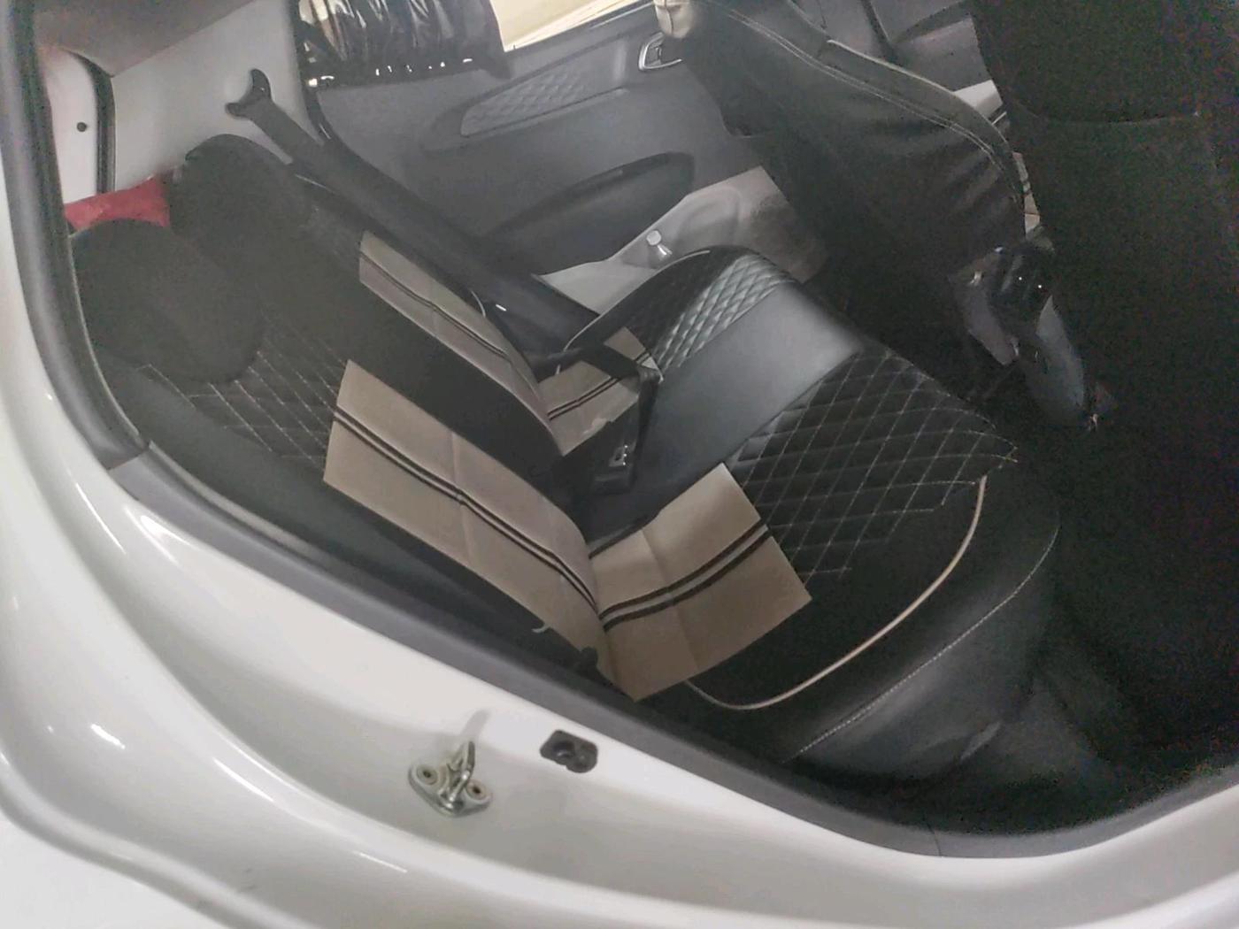 2021 Hyundai GRAND I10 NIOS SPORTZ 1.2 KAPPA VTVT CNG, CNG, Manual, 1,18,412 km, interior