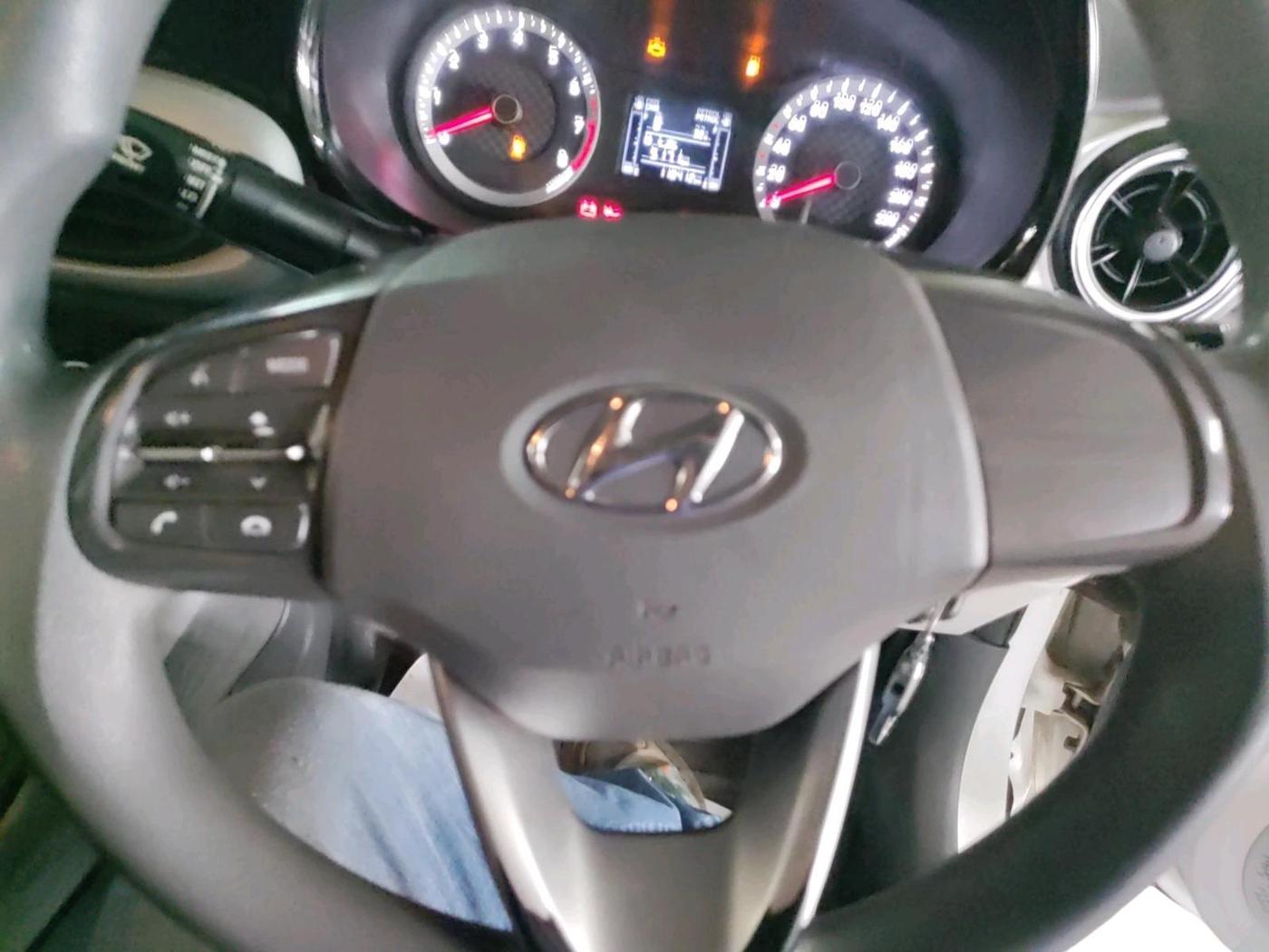 2021 Hyundai GRAND I10 NIOS SPORTZ 1.2 KAPPA VTVT CNG, CNG, Manual, 1,18,412 km, interior