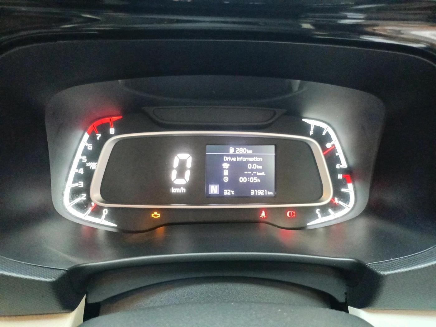 2021 KIA SONET HTX 1.0 IMT, Petrol, Manual, 31,921 km, interior