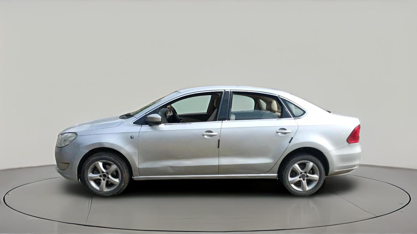 2014 Skoda Rapid ELEGANCE 1.6 MPI AT, Petrol, Automatic, 1,73,539 km, exterior