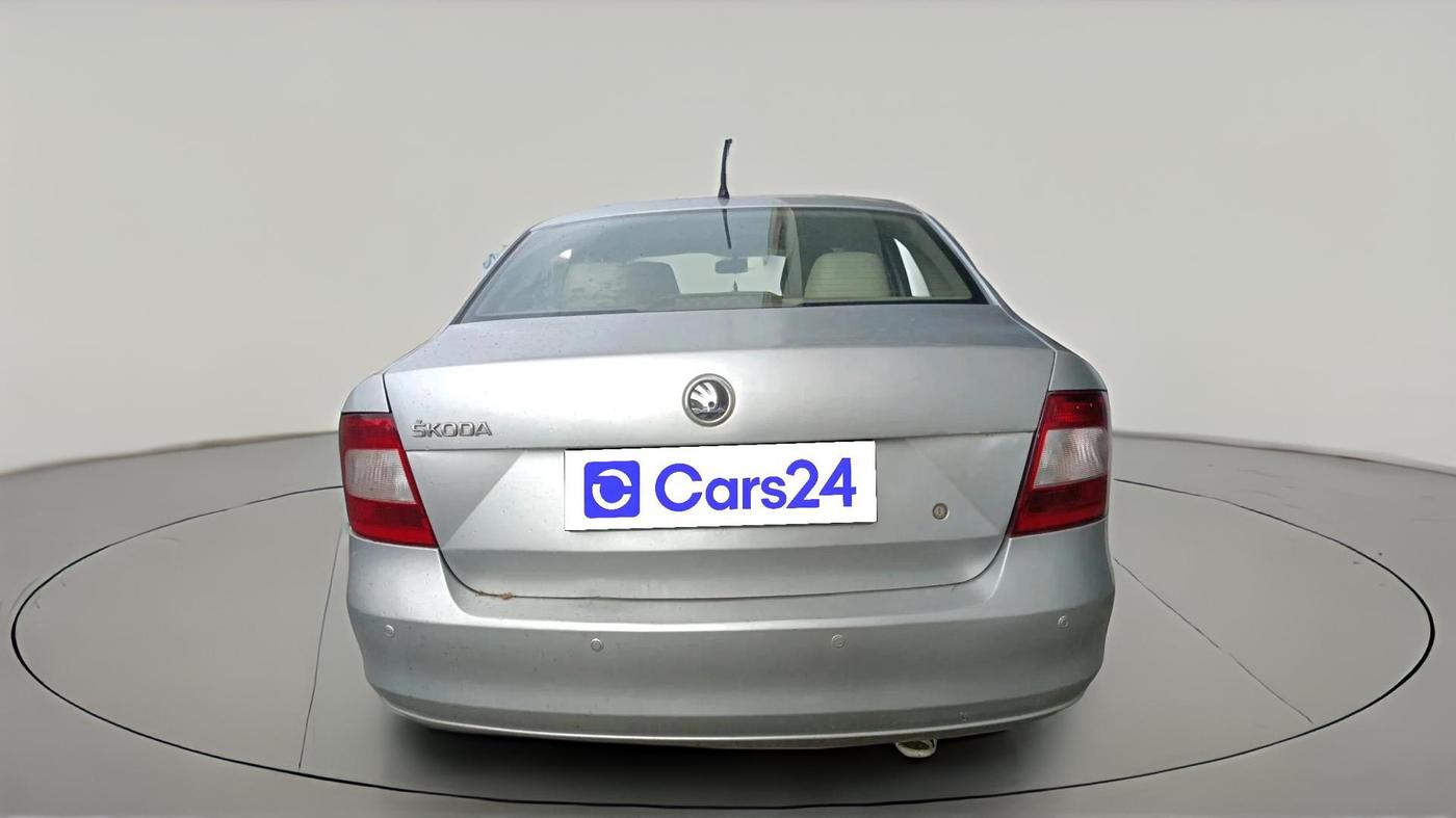 2014 Skoda Rapid ELEGANCE 1.6 MPI AT, Petrol, Automatic, 1,73,539 km, exterior