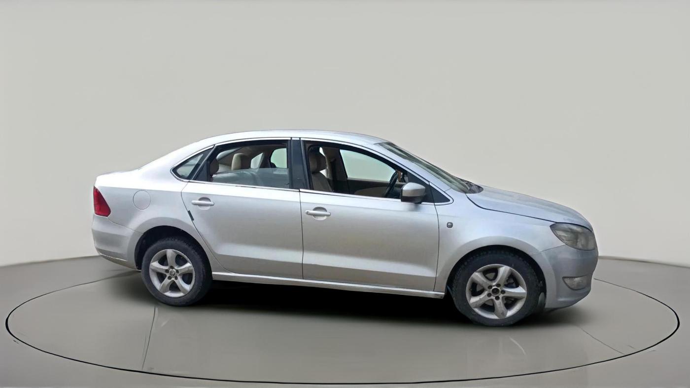 2014 Skoda Rapid ELEGANCE 1.6 MPI AT, Petrol, Automatic, 1,73,539 km, exterior