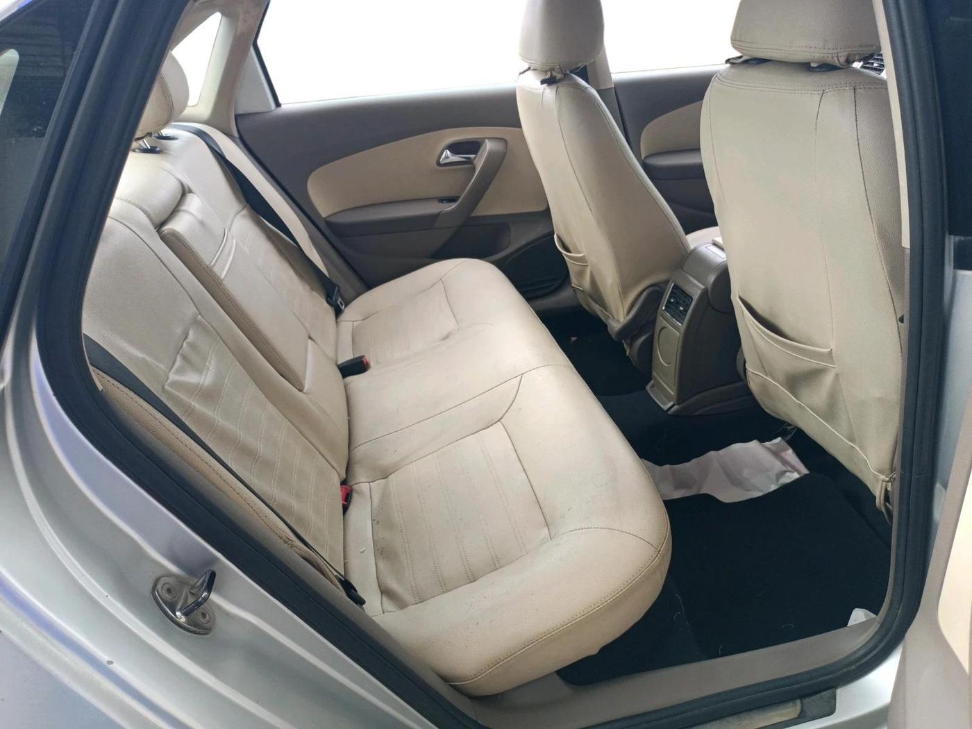 2014 Skoda Rapid ELEGANCE 1.6 MPI AT, Petrol, Automatic, 1,73,539 km, interior