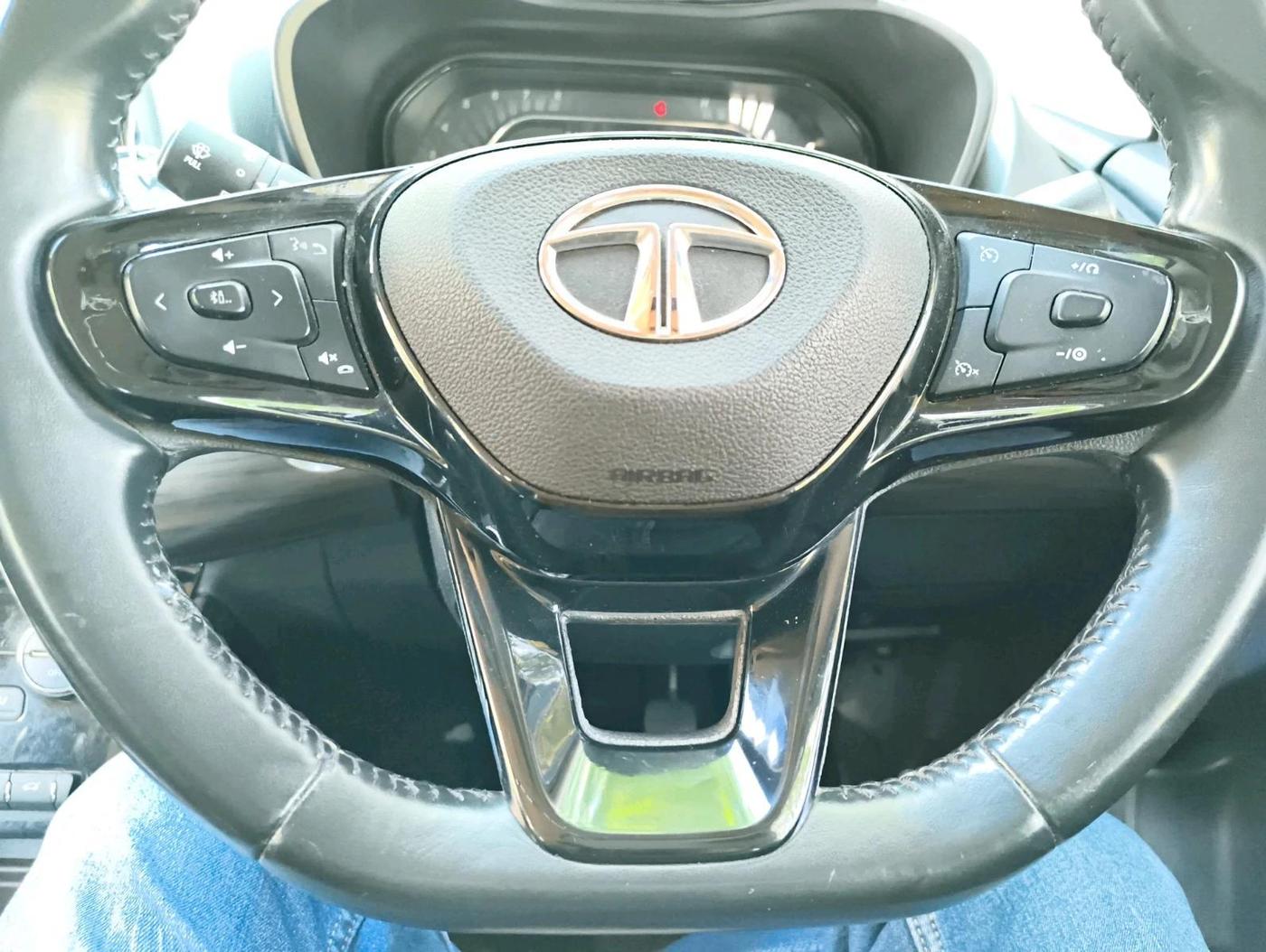 2022 Tata NEXON XZ PLUS PETROL KAZIRANGA, Petrol, Manual, 45,118 km, interior